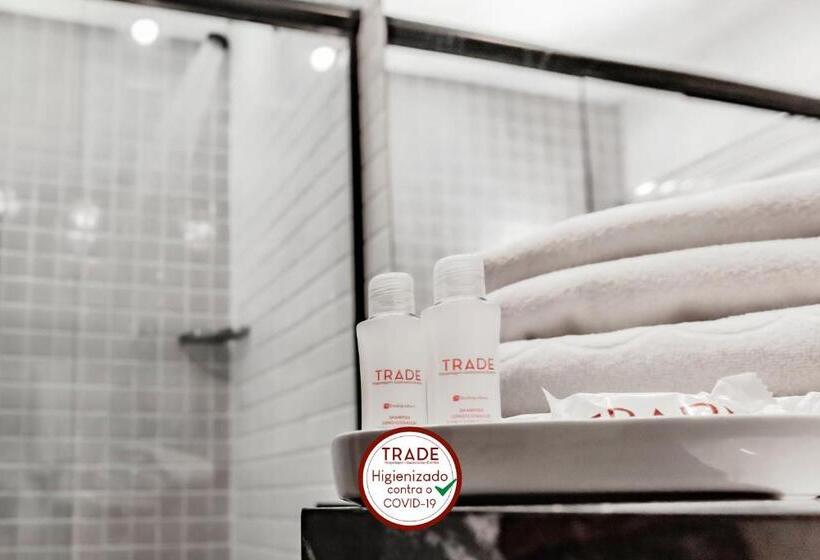 수피리어 트리플 룸, Trade