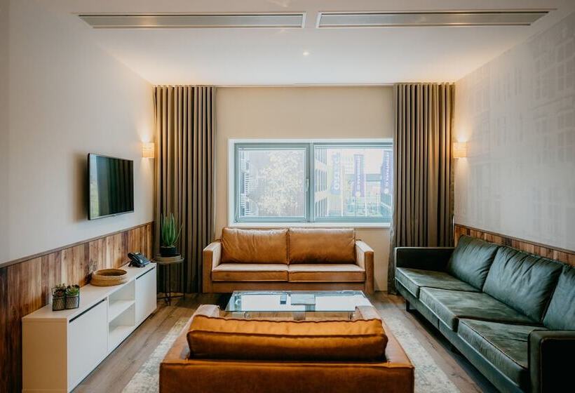 4 Bedroom Apartment, Amsterdam Id Apart