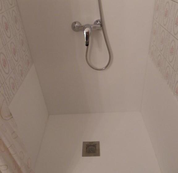 Номер Стандарт Трехместный, Hostal L´esplai