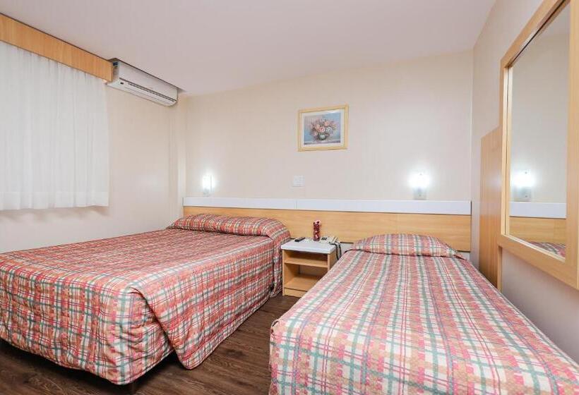 Трехместный Номер Deluxe, Express Terminal Tur  Rodoviaria Porto Alegre