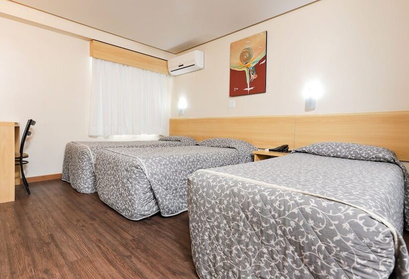 Номер Стандарт Трехместный, Express Terminal Tur  Rodoviaria Porto Alegre