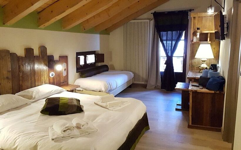 舒适三人间, Maison Cly Hotel & Restaurant