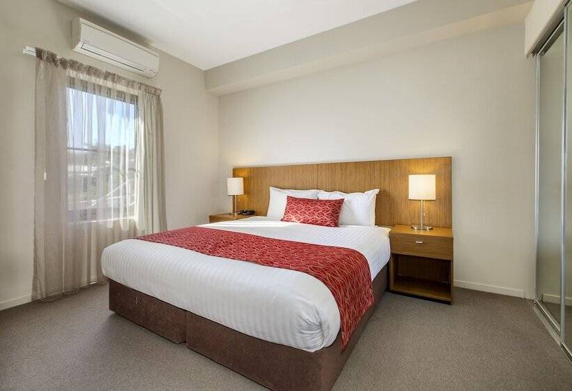 Студия Стандарт, Gladstone Downtown Central Apartment Hotel Official