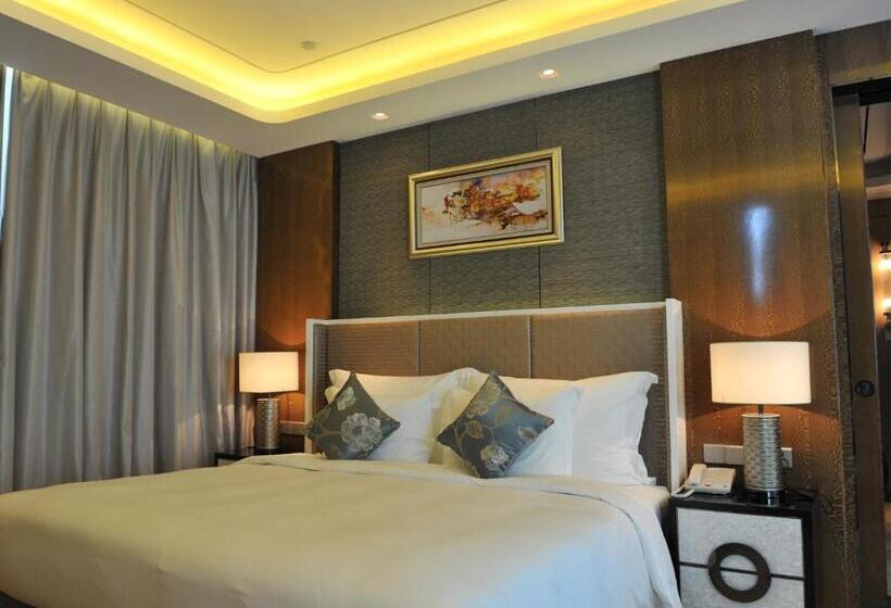 스탠다드 룸 킹사이즈 침대, Ramada Plaza Liuzhou Liudong