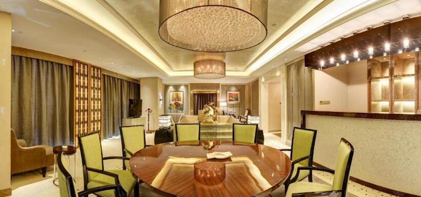 스위트, Ramada Plaza Liuzhou Liudong
