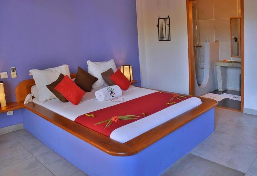 Standardzimmer mit Balkon, Hôtel Résidence Sarimanok