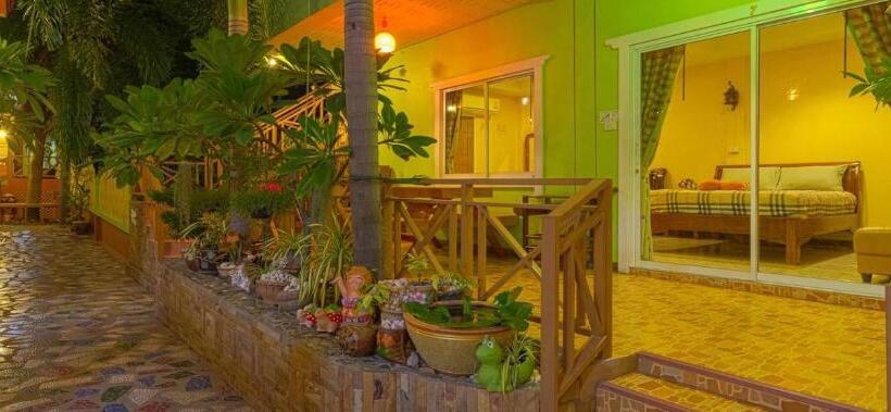 Семейный Номер, Naengnoi Resort Kohlarn