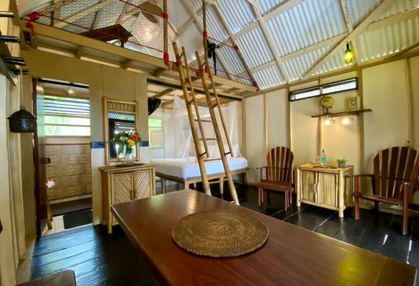 스위트, Little Corn Island Beach And Bungalow
