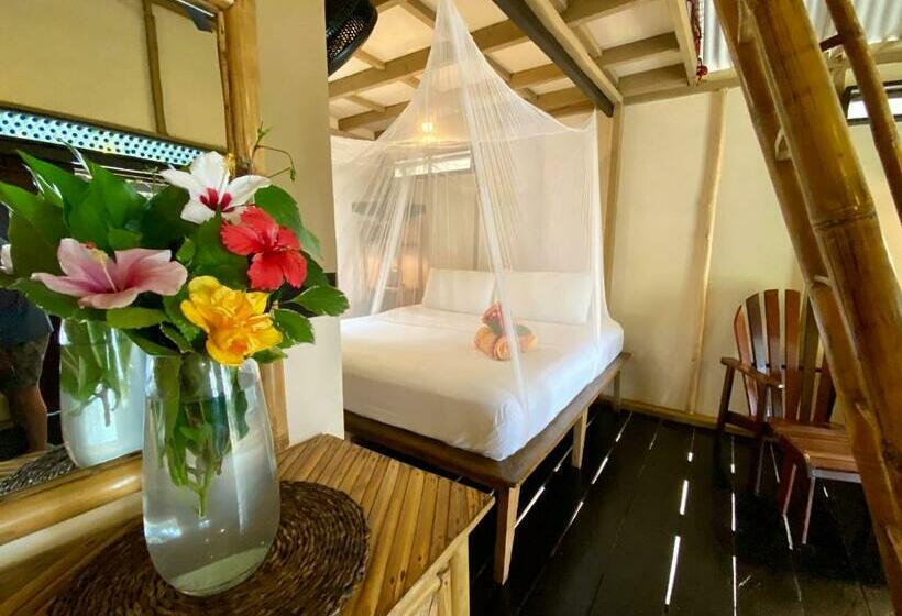 스위트, Little Corn Island Beach And Bungalow