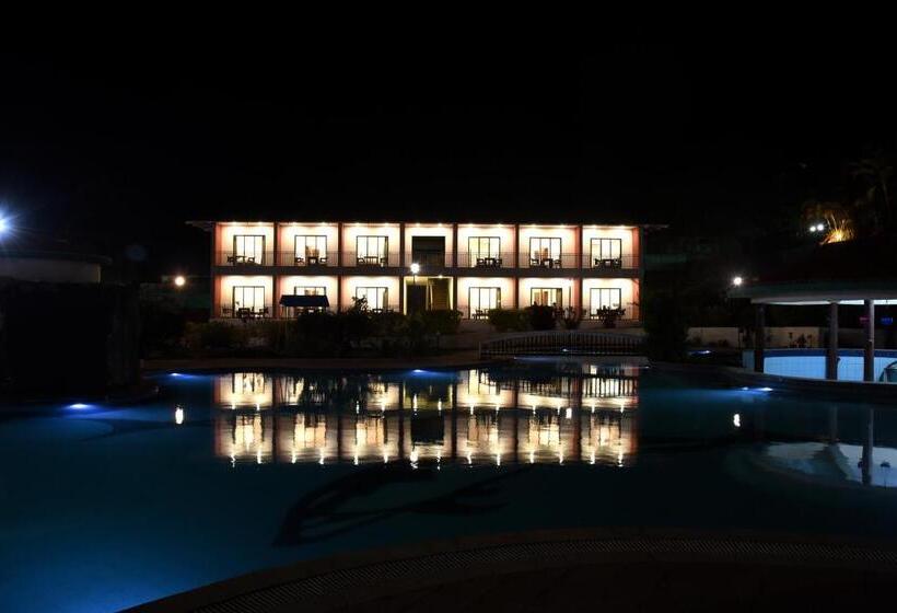 Номер Premium Вид на Бассейн, Blue Country Resort