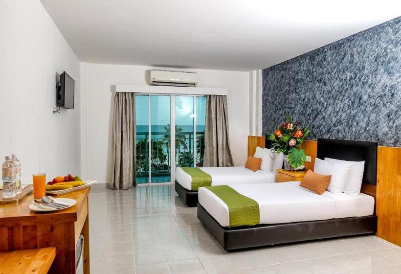 バルコニー付きスタンダードルーム, Langkapuri Resort Langkawi