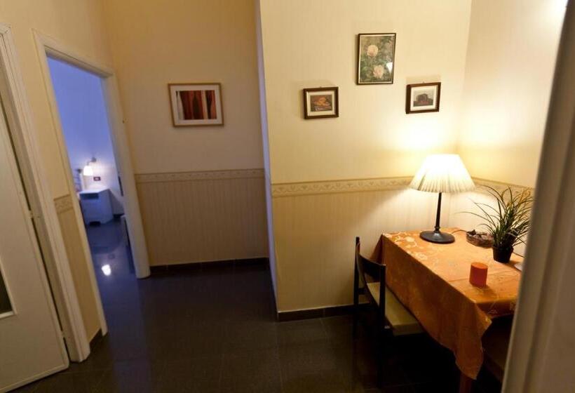 Camera Quadrupla Standard, B&b Medinaples
