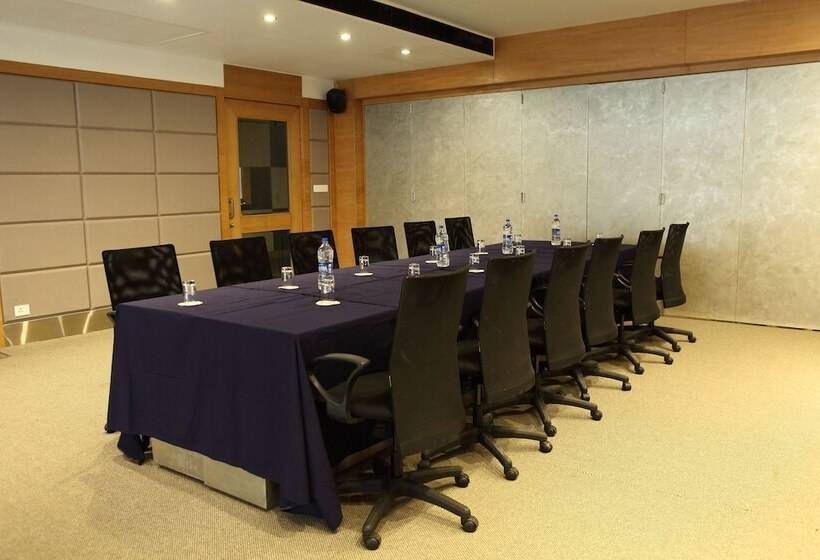 Номер Deluxe, Ginger Kochi Mg Road