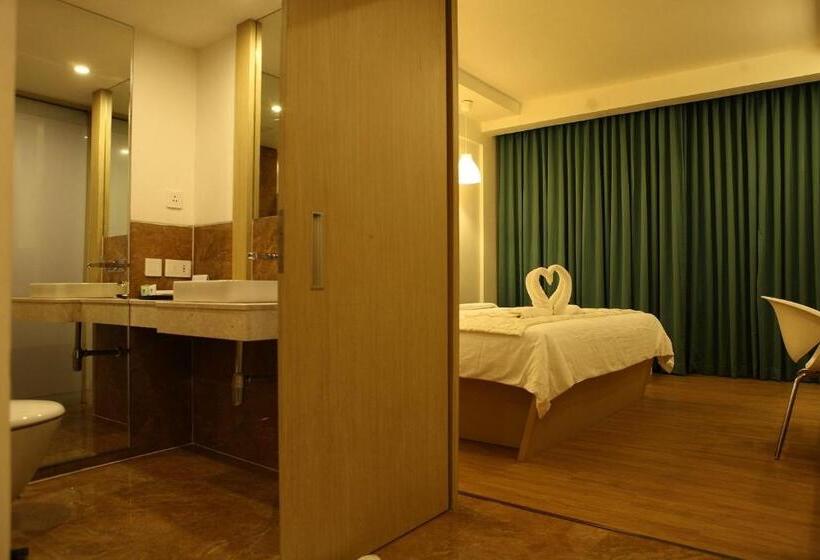 Номер Deluxe, Ginger Kochi Mg Road