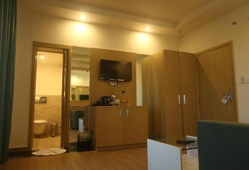 Президентский Люкс, Ginger Kochi Mg Road