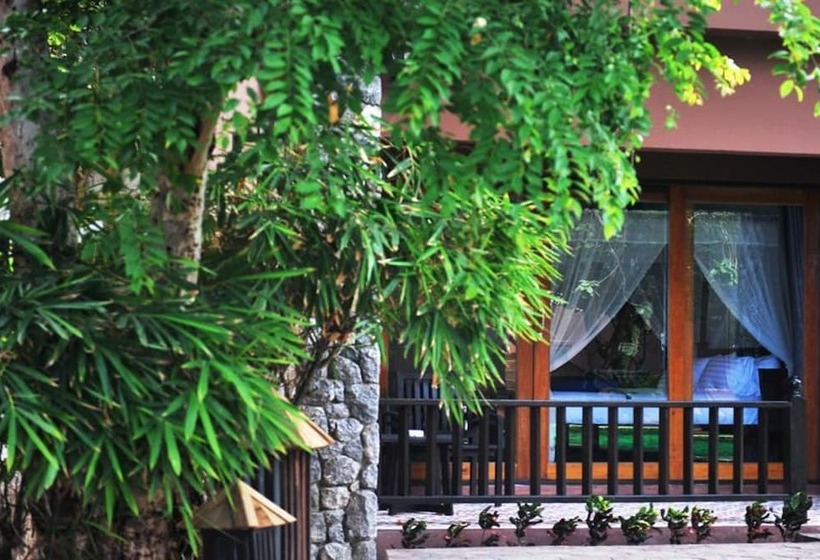 Номер Superior, Koh Tao Beach Club