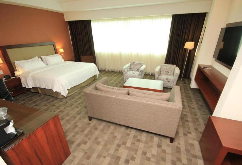 스위트, Holiday Inn & Suites Plaza Mayor, An Ihg
