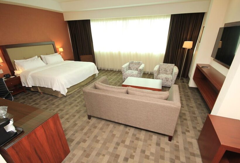 스위트, Holiday Inn & Suites Plaza Mayor, An Ihg