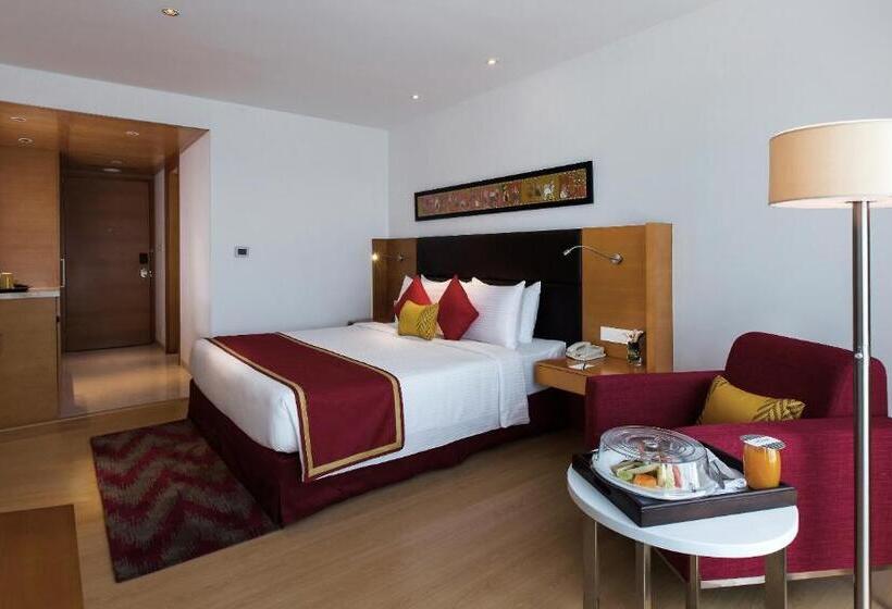 Номер Стандартный Кровать Куин, Mercure Hyderabad Kcp Banjara Hills, An Accor