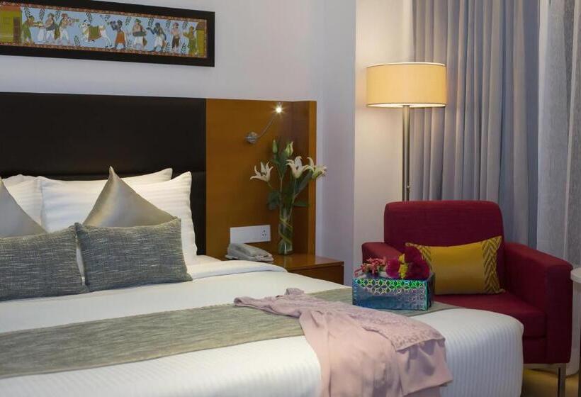 Люкс, Mercure Hyderabad Kcp Banjara Hills, An Accor