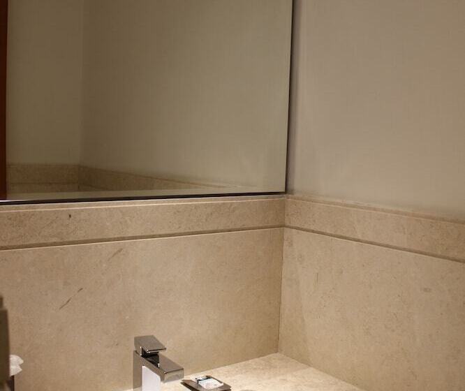 Номер Superior Вид на Город, Mercure Hyderabad Kcp Banjara Hills, An Accor