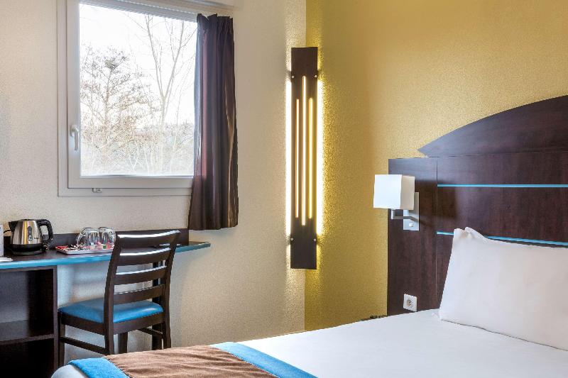 Номер Стандарт, Sure Hotel By Best Western Saint Amand Les Eaux