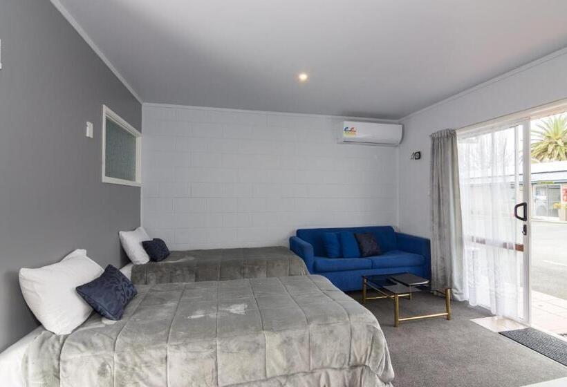 Семейные Апартаменты, Kaitaia Motor Lodge