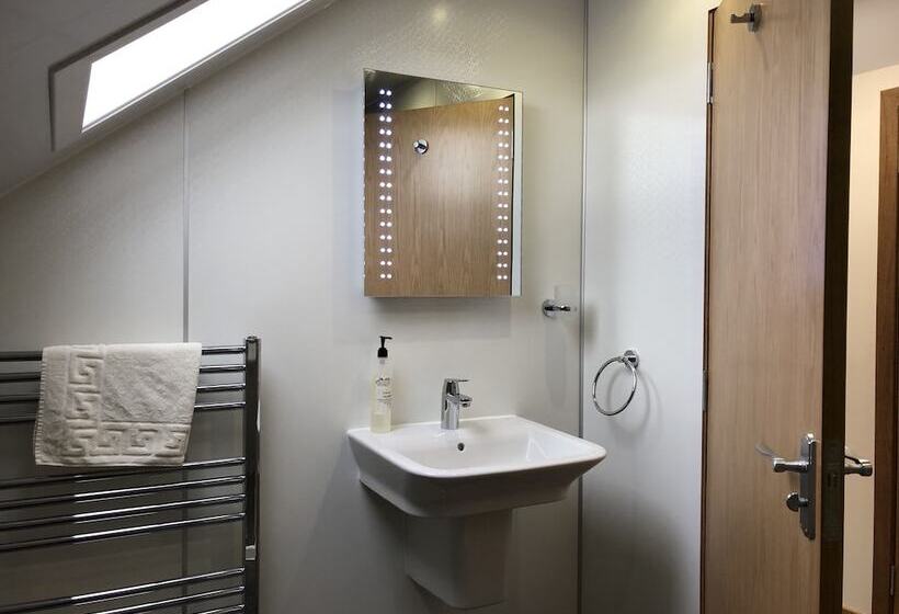 חדר משפחתי, Karrawa Guest House