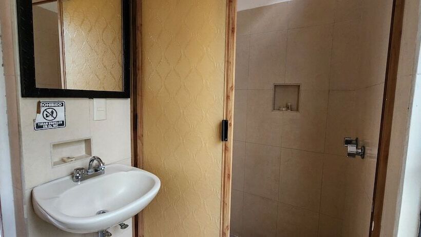 四人标准间, Posada San Javier