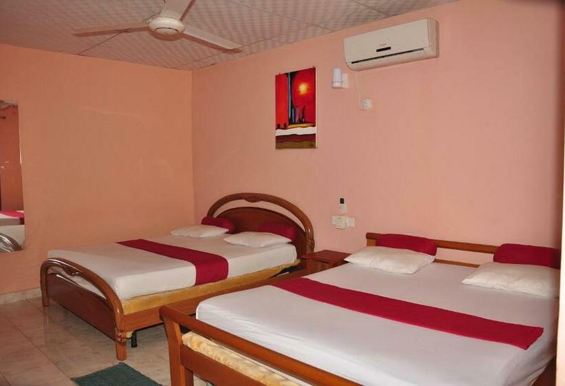 Семейный Номер, Eco Hotel Black & White   Anuradhapura