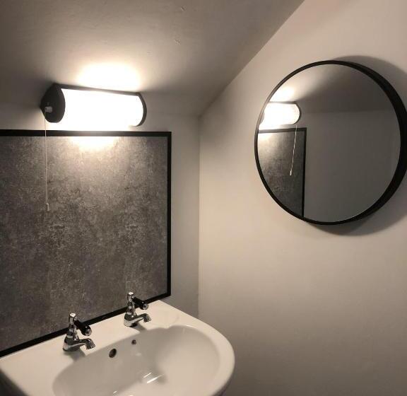 Номер Стандарт, The Metropolitan Guest House