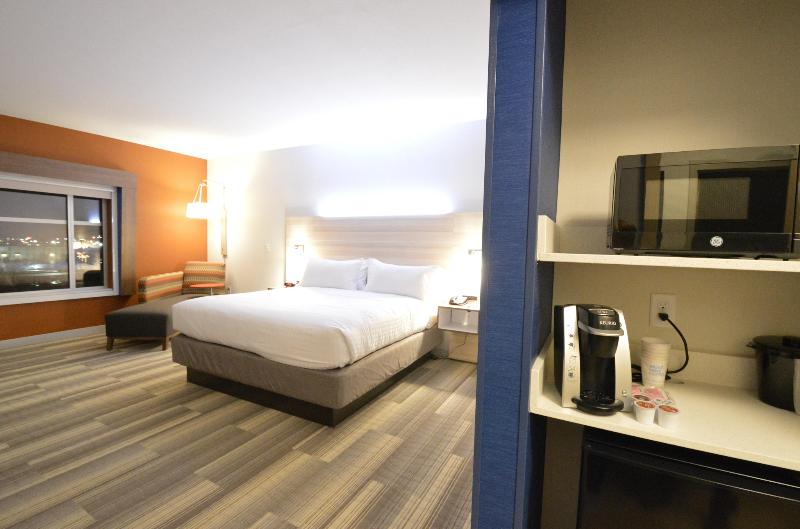 Стандартный Номер Кровать Кинг, Holiday Inn Express & Suites Toledo South   Perrysburg, An Ihg