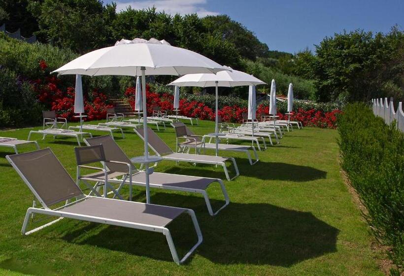 اتاق لوکس با بالکن و چشم‌انداز دریا, Baia Delphis Resort
