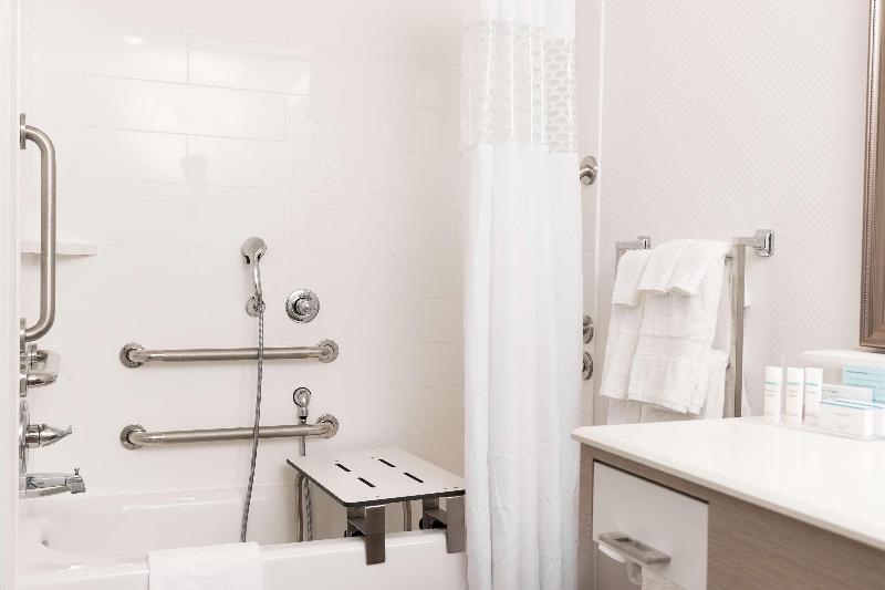 Стандартный Номер Кровать Кинг, Hampton Inn & Suites La Crosse Downtown