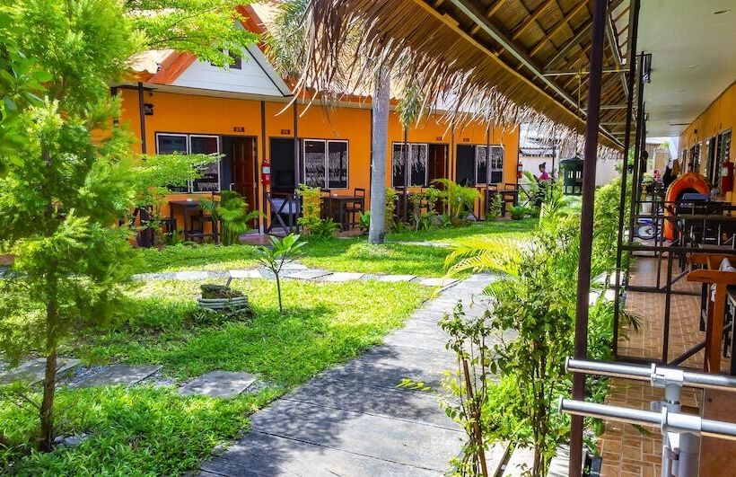 Номер Стандарт, Lipe Banyan Apartments