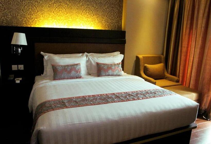 Номер Deluxe Вид на Море, The Belagri Hotel And Convention