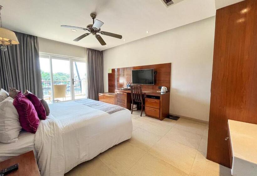 Номер Стандарт, Acron Waterfront Resort