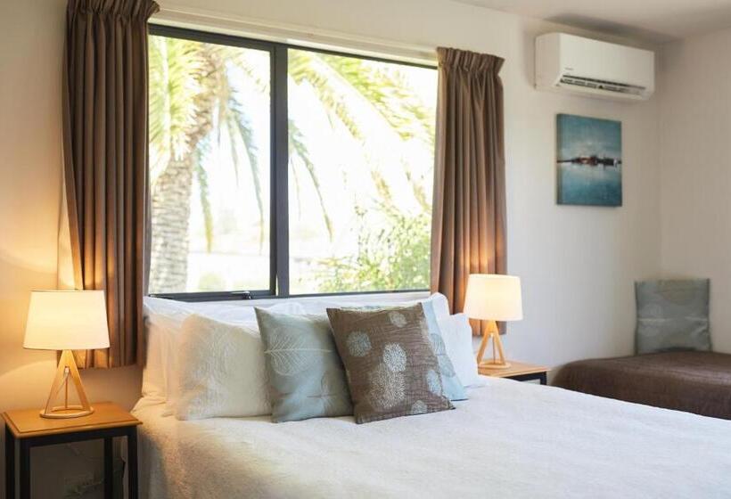 Студия Стандарт, Blenheim Palms Motel