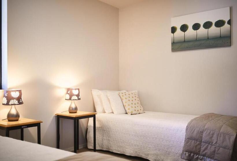 Студия Стандарт, Blenheim Palms Motel