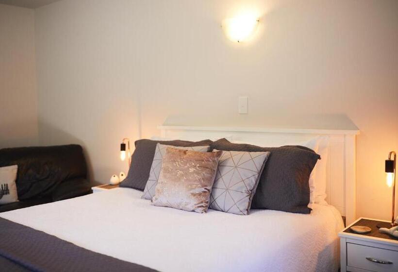 Люкс с гидромассажем, Blenheim Palms Motel