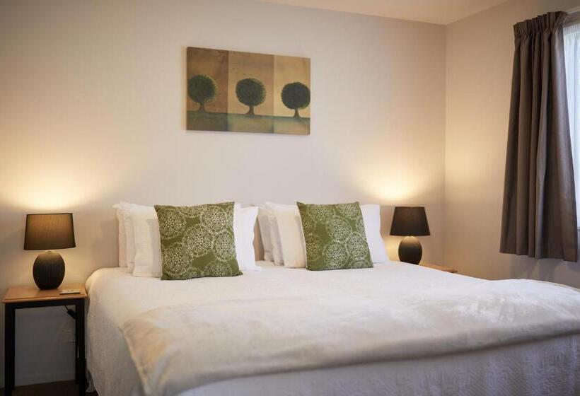 Студия Стандарт, Blenheim Palms Motel