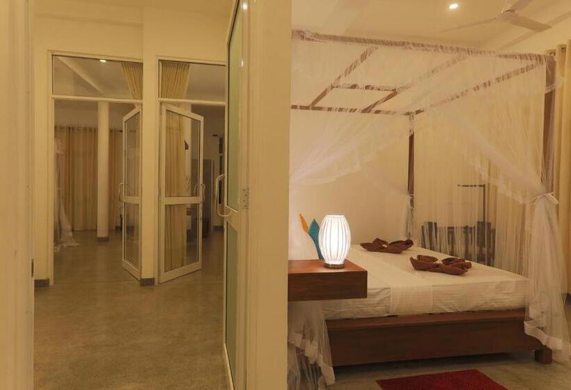 Апартаменты 2 Спальни Вид на Море, Beach Grove Villas