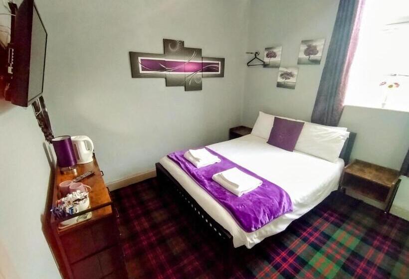 Номер Basic, The Custom House Hotel