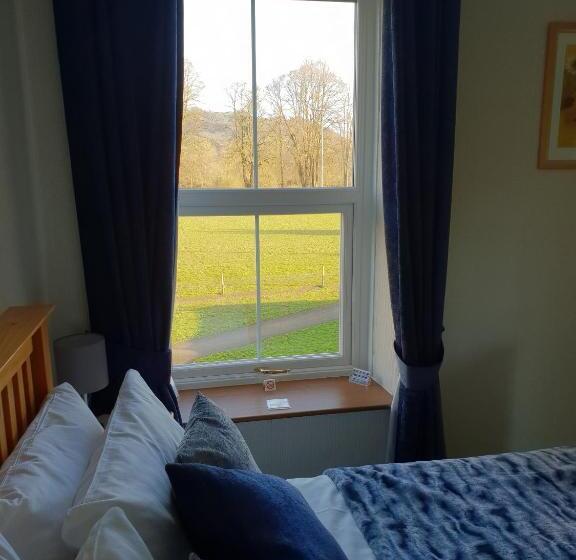 Номер Стандарт Трехместный, Bronwye Guest House