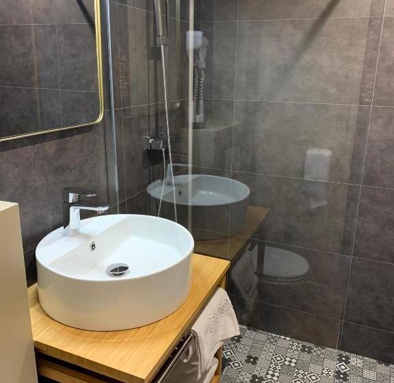 اتاق سوپریور, Hôtel Spa Piscine Le Petit Castel Beuzeville Honfleur