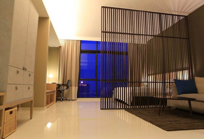 Junior Suite Kingsize Bett, The Pines Melaka