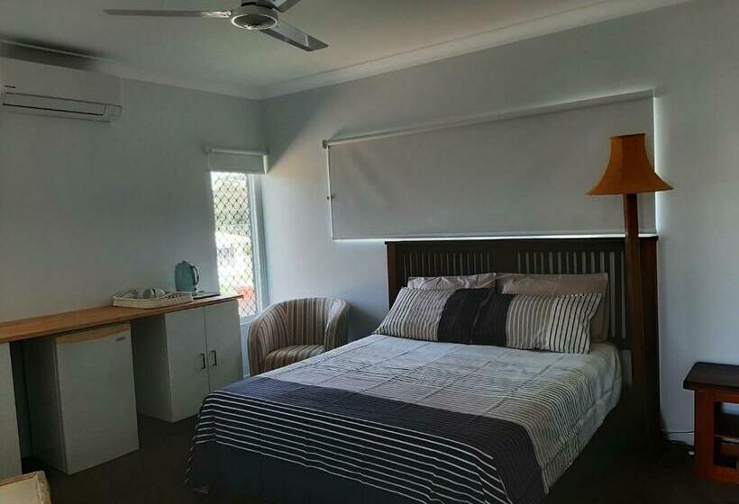 Номер Стандарт, Room In Guest Room   Cozy Room With Separate Entrance And Ensuit Bathroom