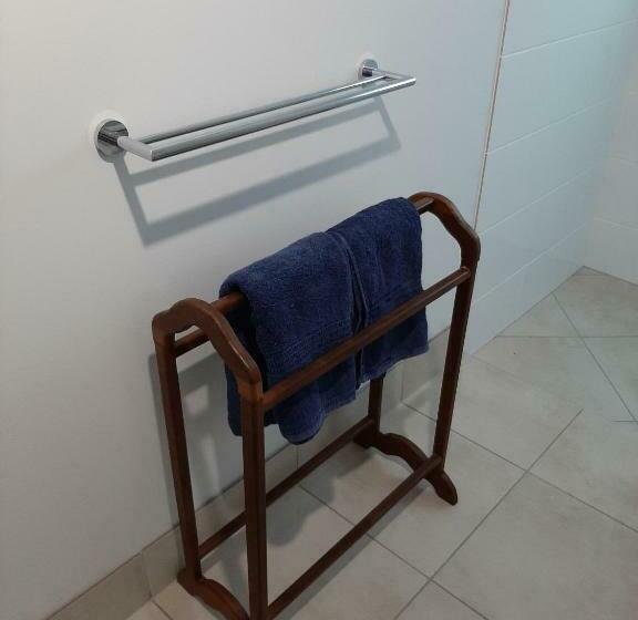 Номер Стандарт, Room In Guest Room   Cozy Room With Separate Entrance And Ensuit Bathroom