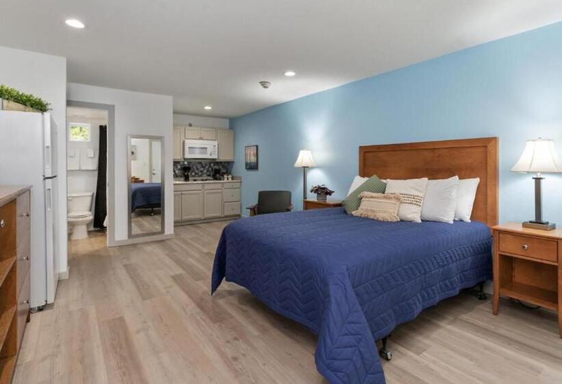 Номер Стандарт Индивидуальный, Extended Stay Gun Barrel City