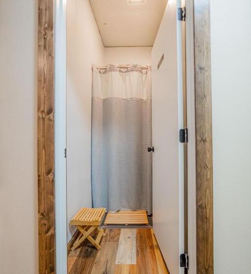 Четырехместный Номер Стандарт, Pintler S Portal Hostel